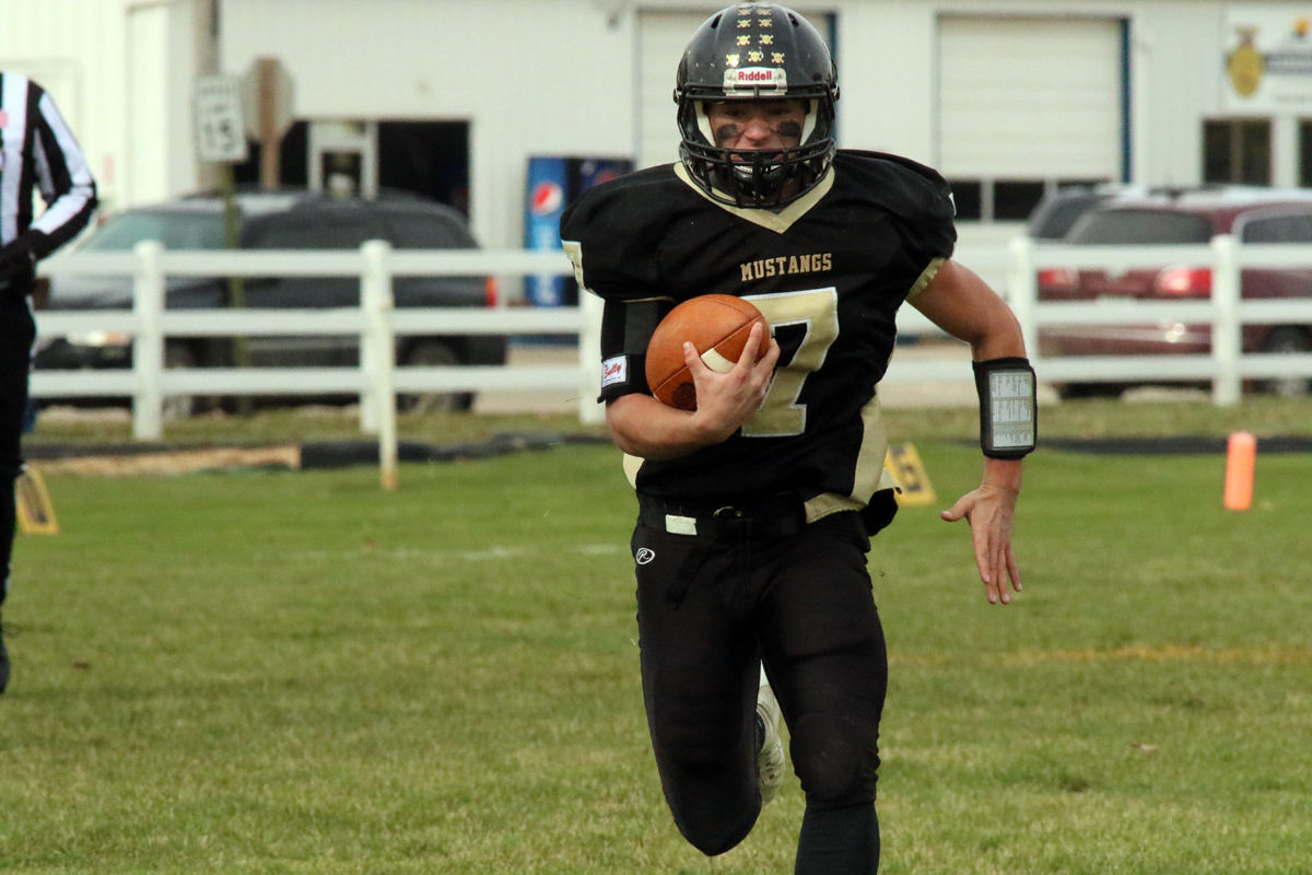 McCool Junc FB vs Crawford (16).jpg